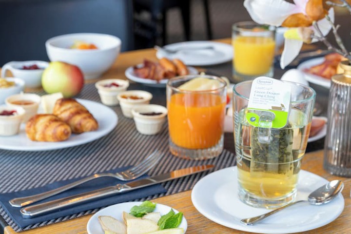 Breakfast/Coffee Service 92 of 116
