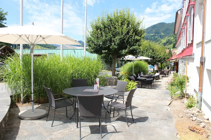 Sundeck 53 of 66
