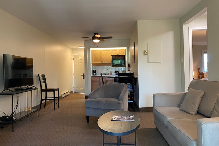 Room 25 of 100