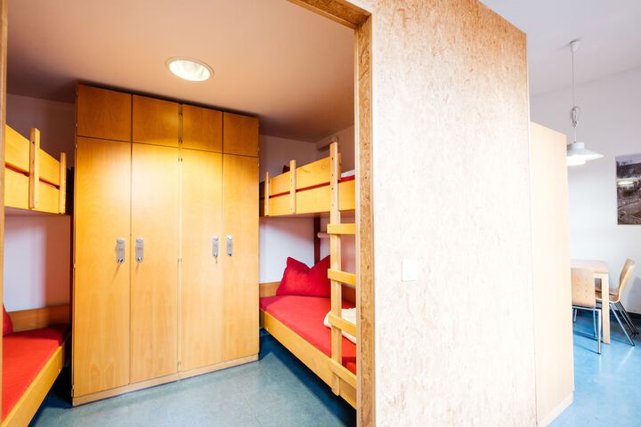Room 19 of 37