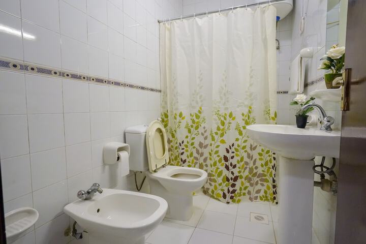 Room 8 of 13