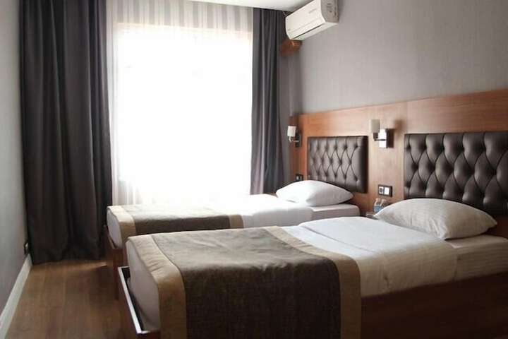 Room 8 of 59