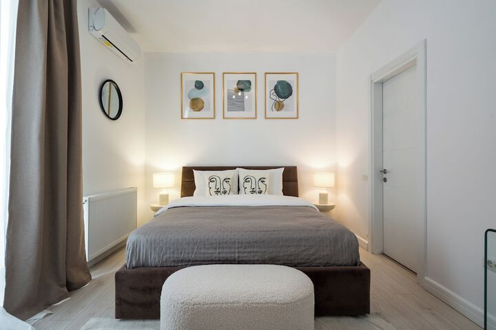 Room 51 of 355