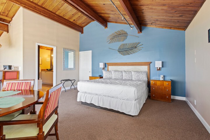 Image of Oceanfront Inn Suite #12- Ocean View Balcony - King Bed