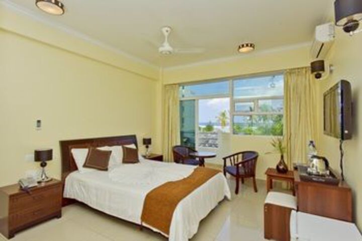 Room 6 of 19