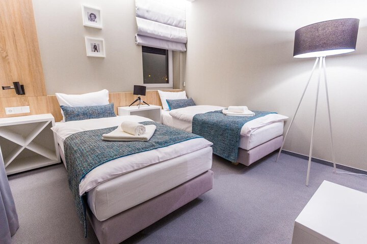 Room 9 of 47