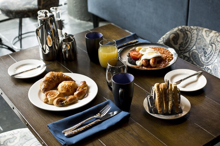 Breakfast/Coffee Service 25 of 32