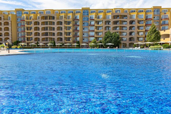 Pool 128 of 151