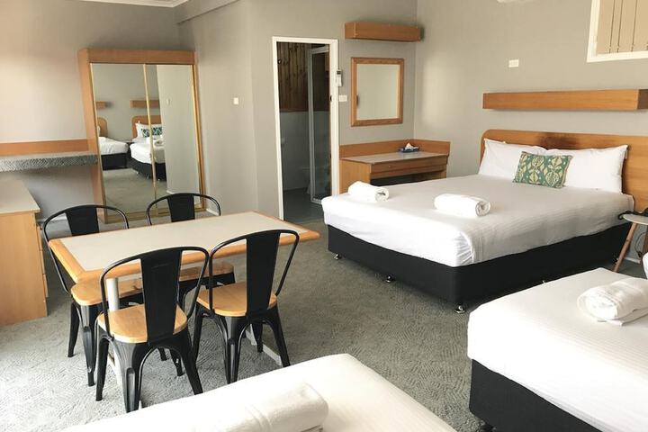 Room 19 of 34