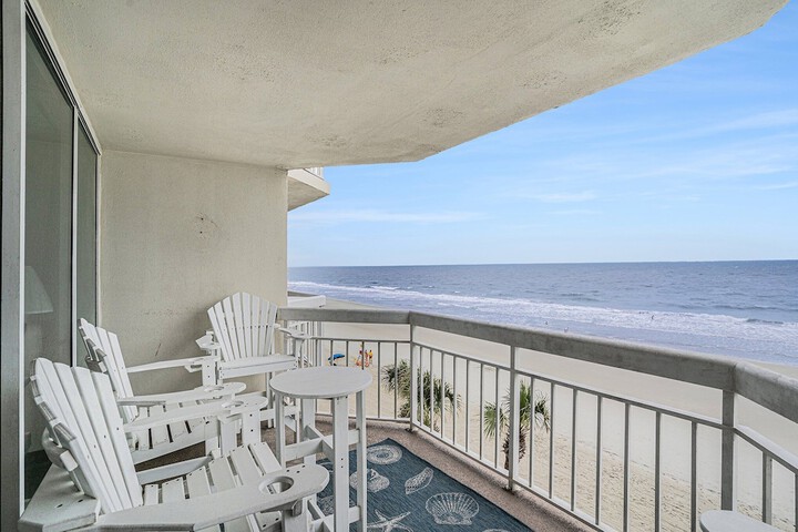 0406 Waters Edge Resort 1 Bedroom Condo by RedAwning