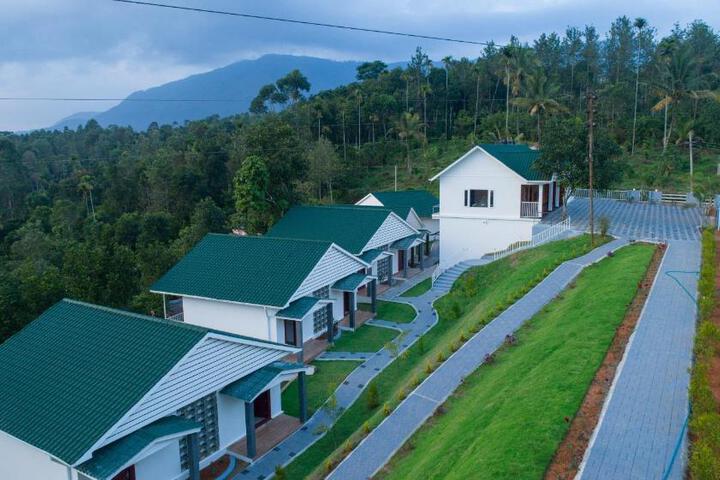 Rainwood Aurum Resort