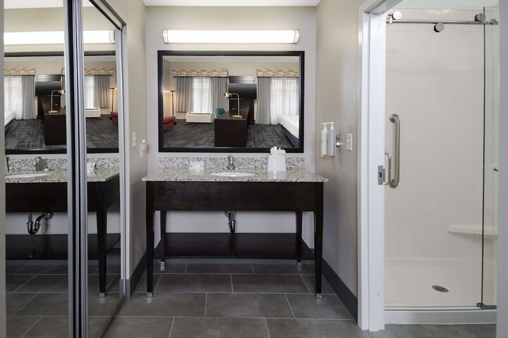 Bathroom shower