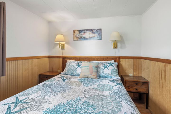 Room 25 of 128