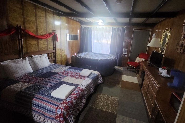 2 Double Beds (18 of 28)