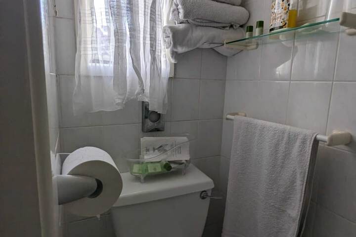 Room 17 of 27