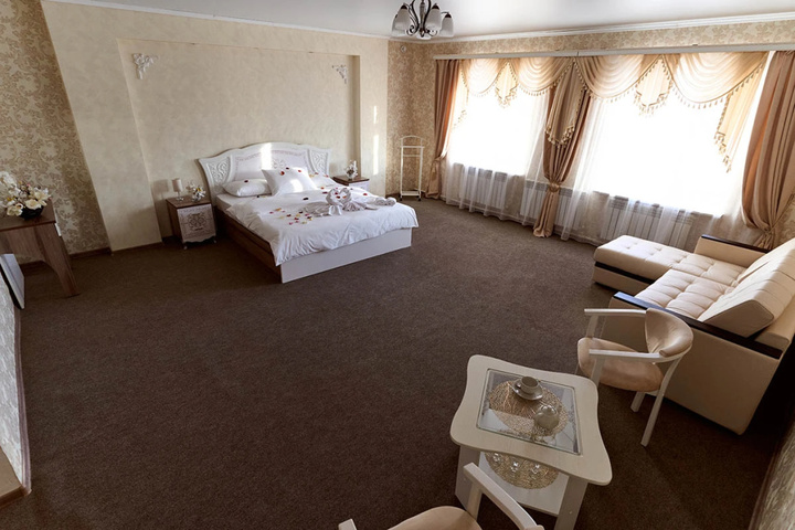 Room 3 of 21