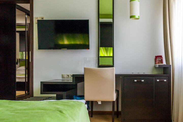 Room 28 of 70