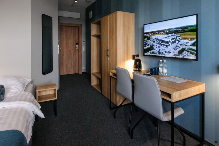 Room 11 of 43