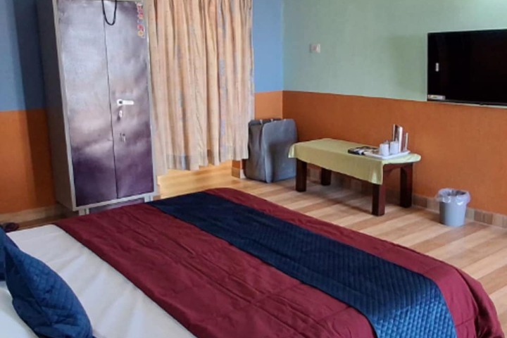 Room 2 of 60