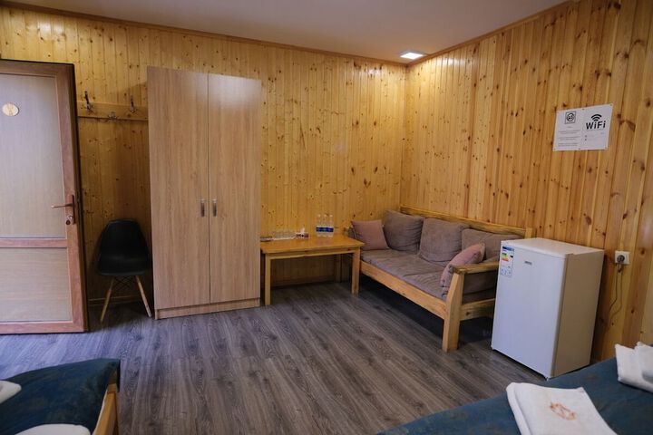 Room 22 of 94