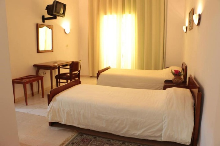 Room 9 of 24