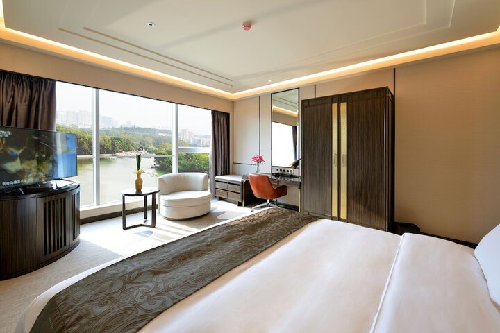 Room 12 of 60