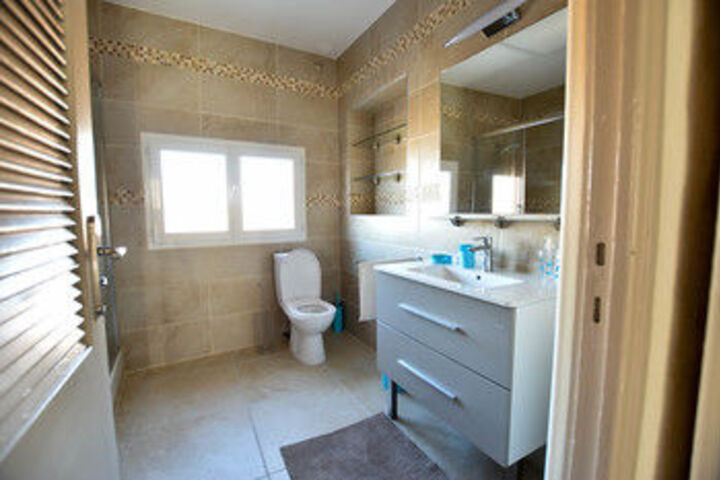Room 3 of 17