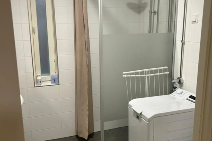 Room 8 of 13