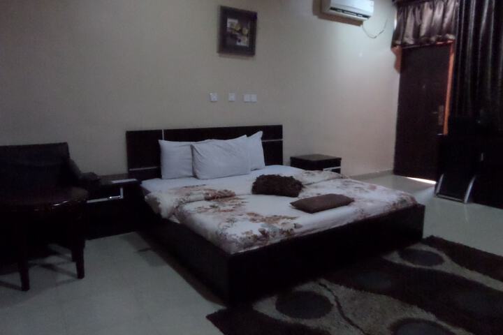Room 7 of 29