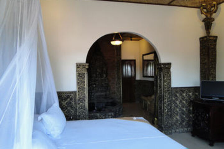Room 27 of 111