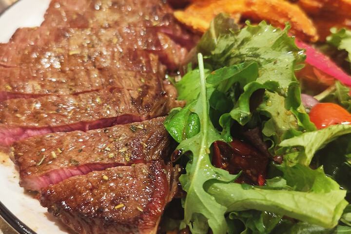 Dining 33 of 43