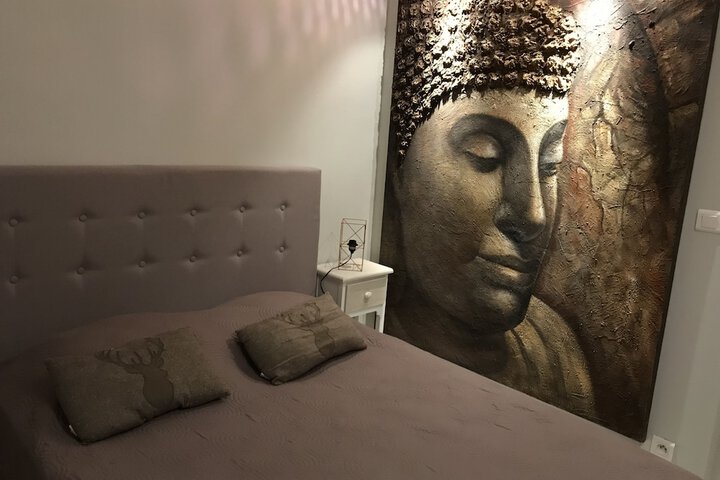 Room 5 of 73