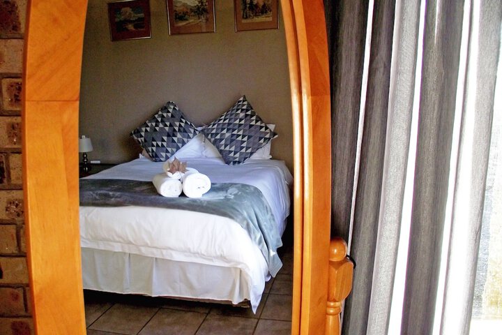 Room 8 of 124