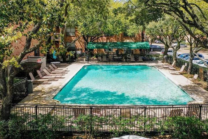 Pool Hotel