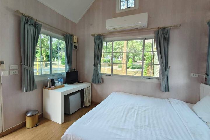 Room 8 of 41