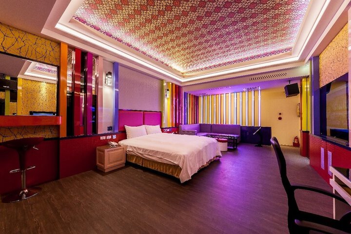 Room 47 of 216