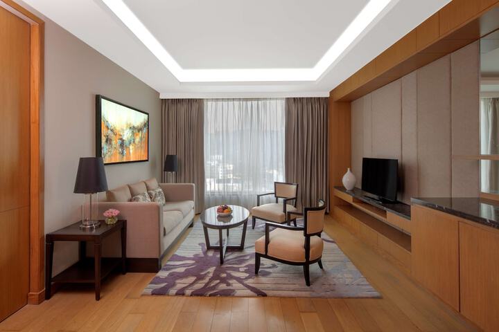 Room 8 of 130