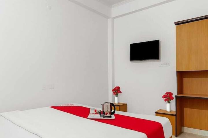 Room 6 of 16