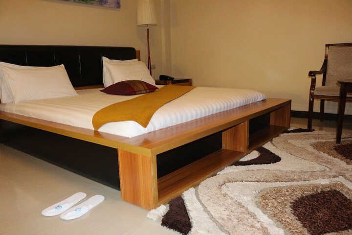 Room 9 of 22