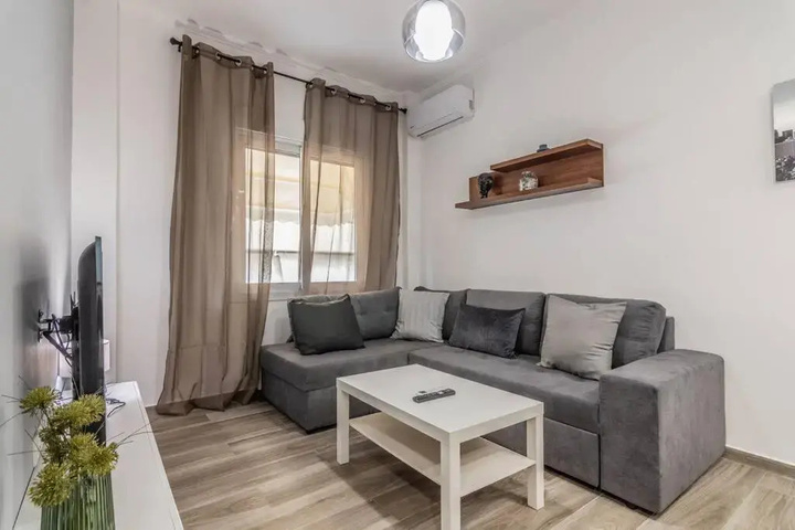 Room 4 of 4