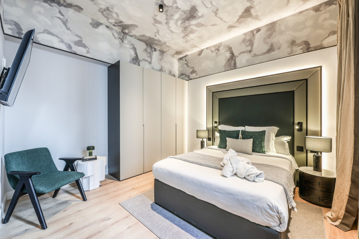 Room 3 of 18