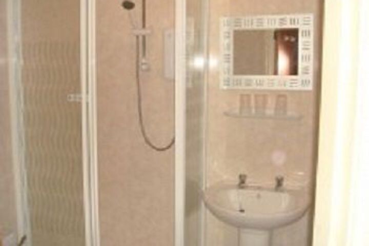 Room 2 of 10