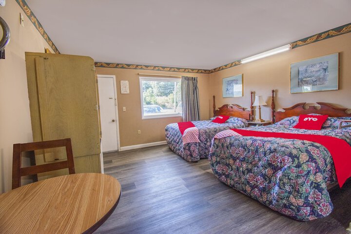 2 Double Beds (5 of 8)