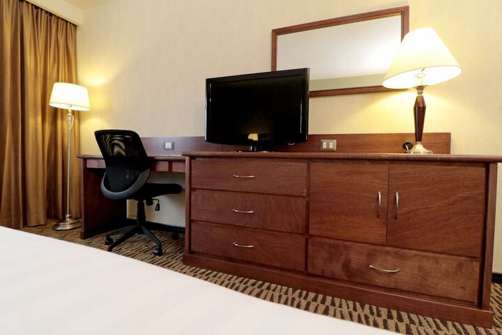 Room 3 of 61