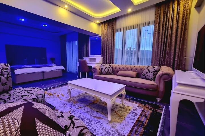 Room 10 of 21