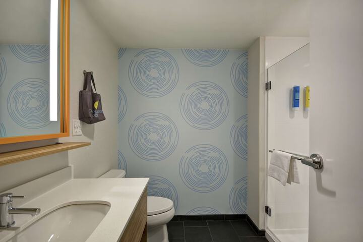 Bathroom shower