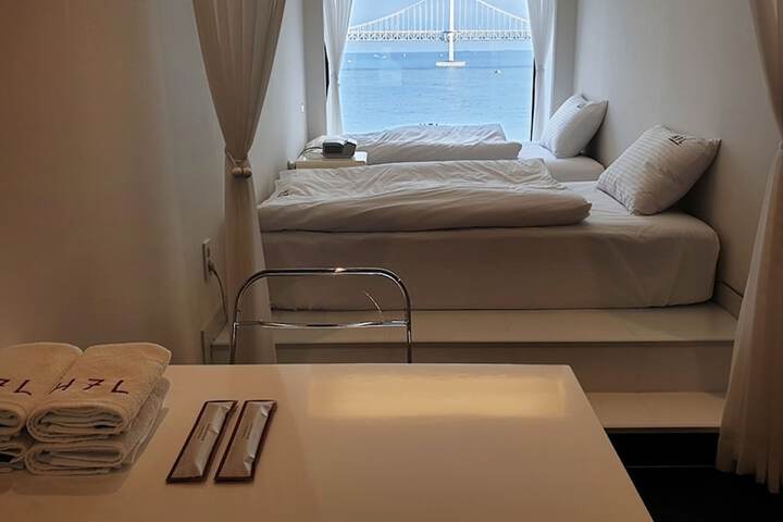 Room 45 of 72