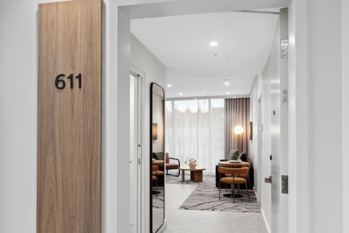 Hotel 2 of 97