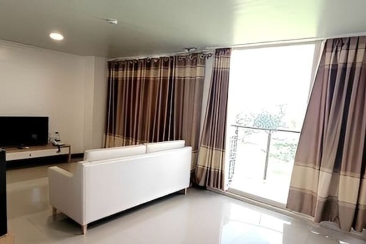 Room 12 of 23