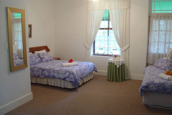 Room 3 of 30